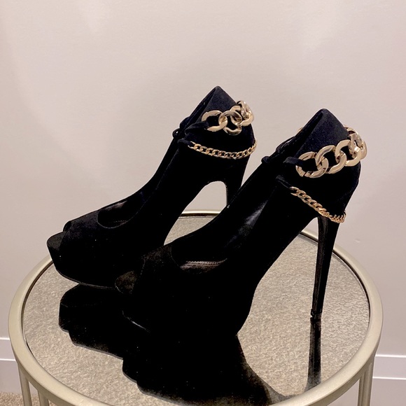 Black heel open toe shoes - Picture 2 of 3